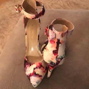 Floral pumps